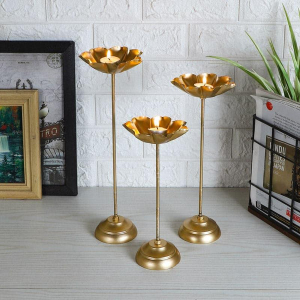 Buy Sipushp Tealight Holder - Set Of Three Candle Holders from Vaaree