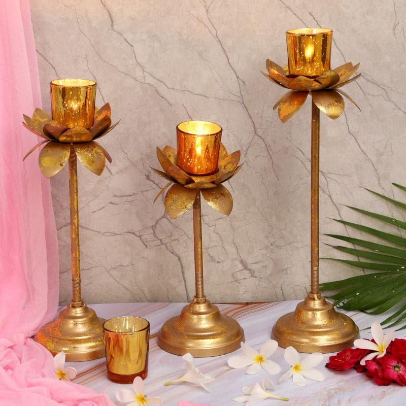 Buy Vistra Phool Tealight Holder (Gold) - Set Of Three Candle Holders from Vaaree