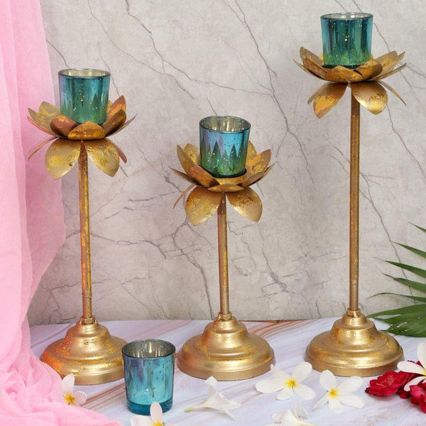 Buy Vistra Phool Tealight Holder (Green) - Set Of Three Candle Holders from Vaaree