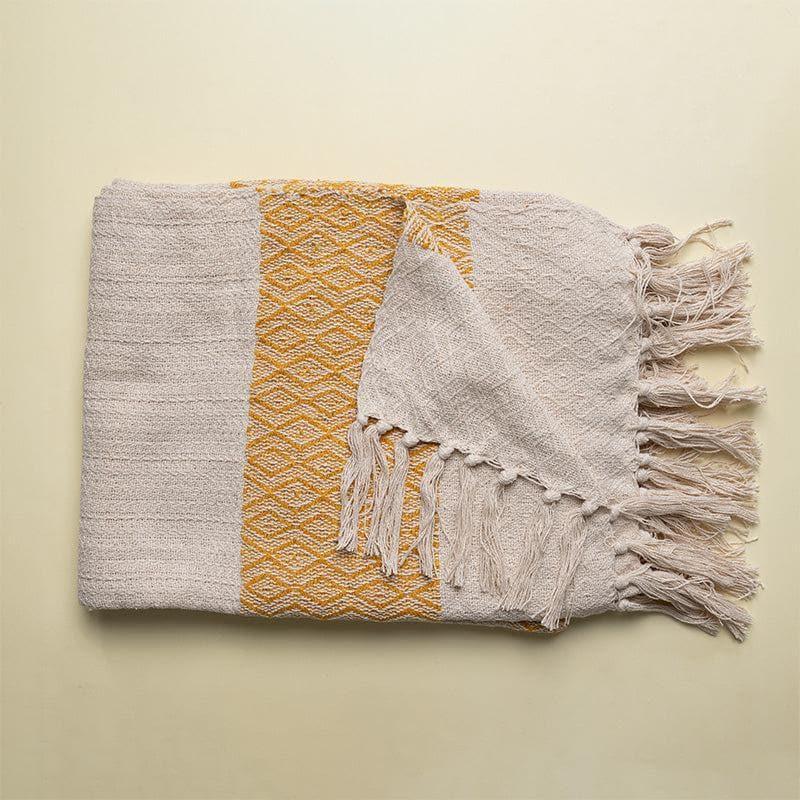 Buy Moriah Woven Throw Throws from Vaaree