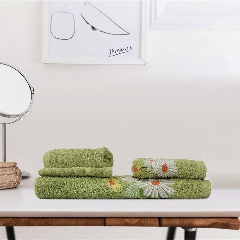 Buy DaisyD Towel (Green) - Four Piece Set Towel Sets from Vaaree