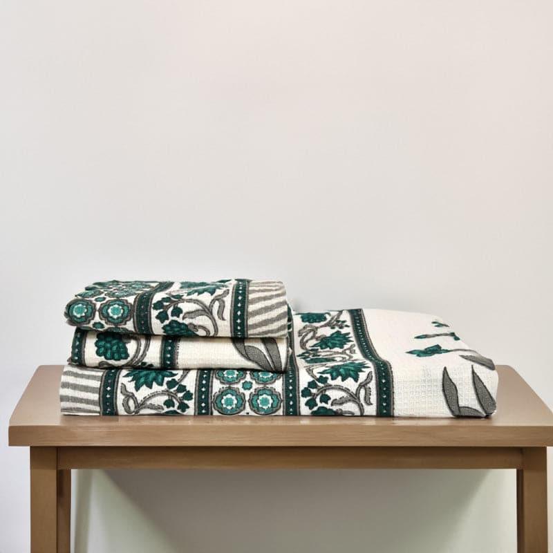 Buy Towel Sets - Maitreyi Waffle Towel Combo - Set Of Three at Vaaree online