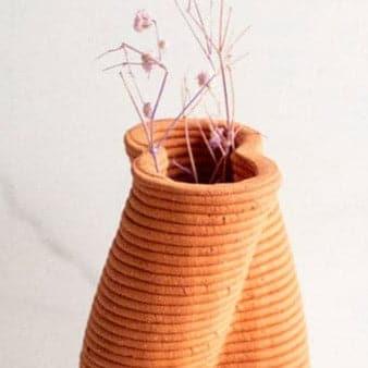 Buy Arcelia Twisted Vase Vase from Vaaree