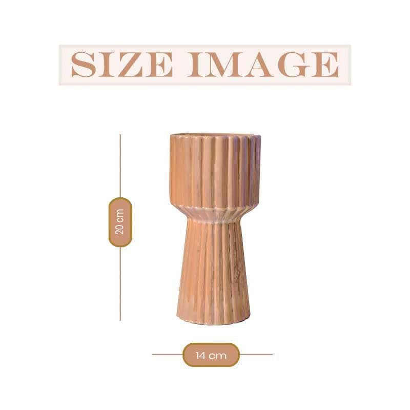 Buy Artistic Impression Vase Vase from Vaaree