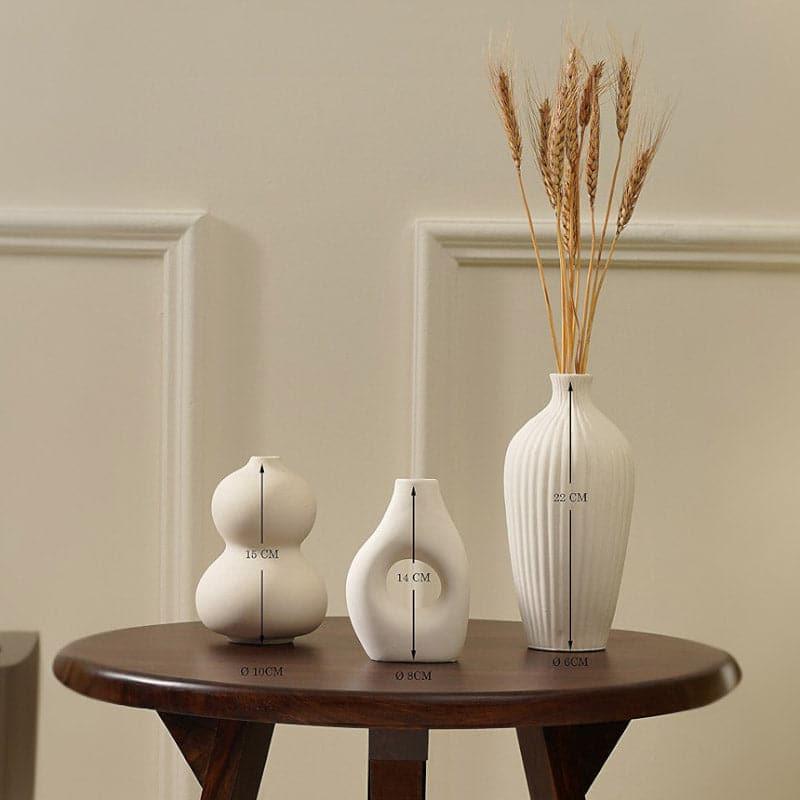 Buy Burly Boom Vase - Set Of Three Vase from Vaaree