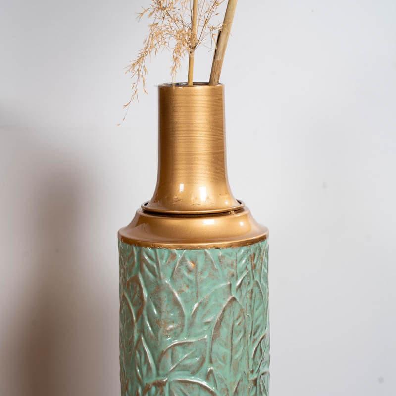 Buy Vase - Darina Delve Vase at Vaaree online