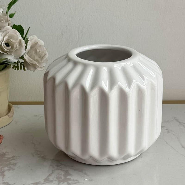 Vase - Esko Edge Vase - White