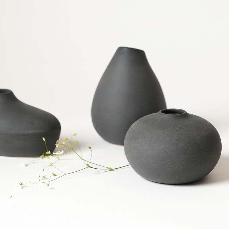 Buy Esoteric Vases (Black) - Set of Three Vase from Vaaree