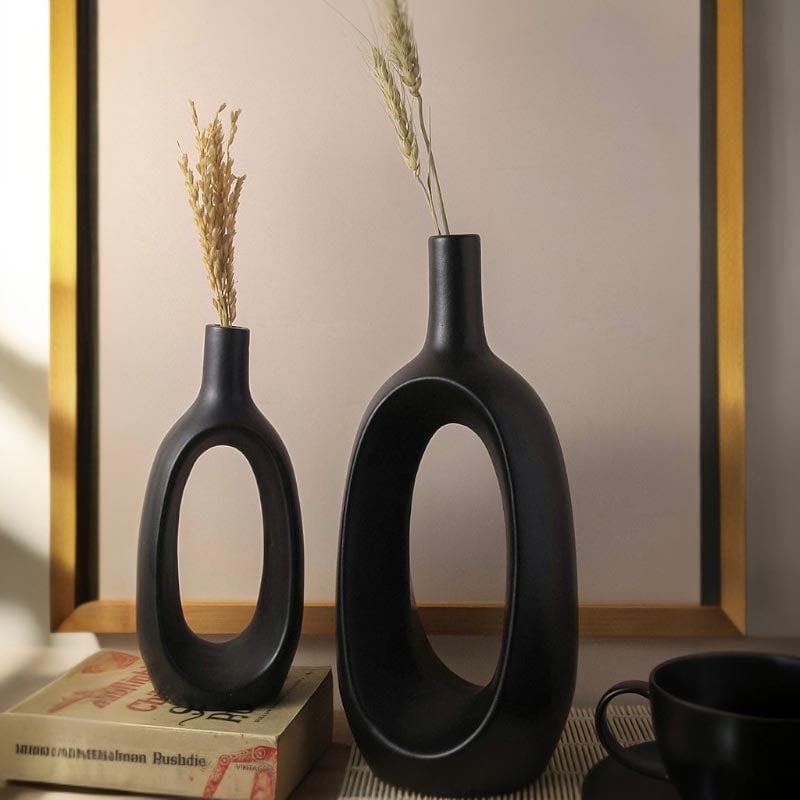 Buy Gunnen Vases - Set of Three Vase from Vaaree