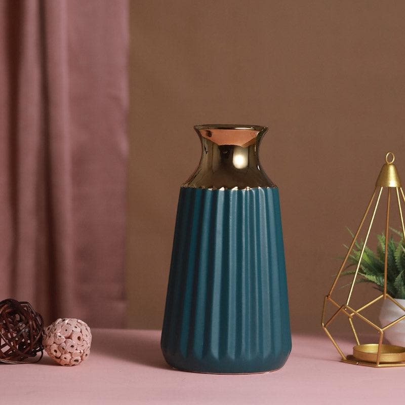 Buy Heather Ribbed Vase Vase from Vaaree