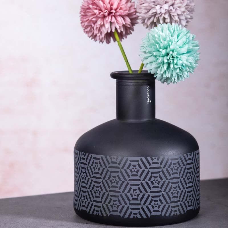 Buy Illusionary Tiled Vase Vase from Vaaree