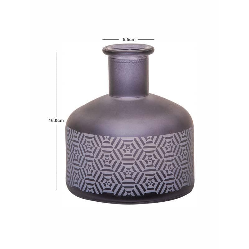 Buy Illusionary Tiled Vase Vase from Vaaree