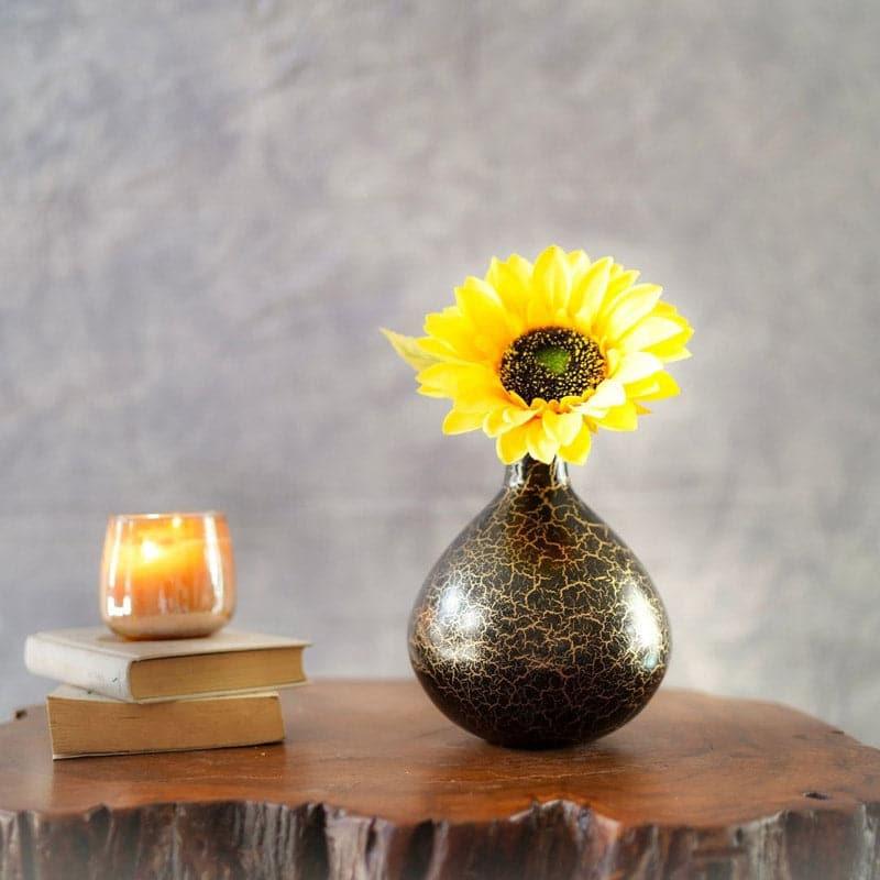 Buy Iyana Metal Vase - Small Vase from Vaaree