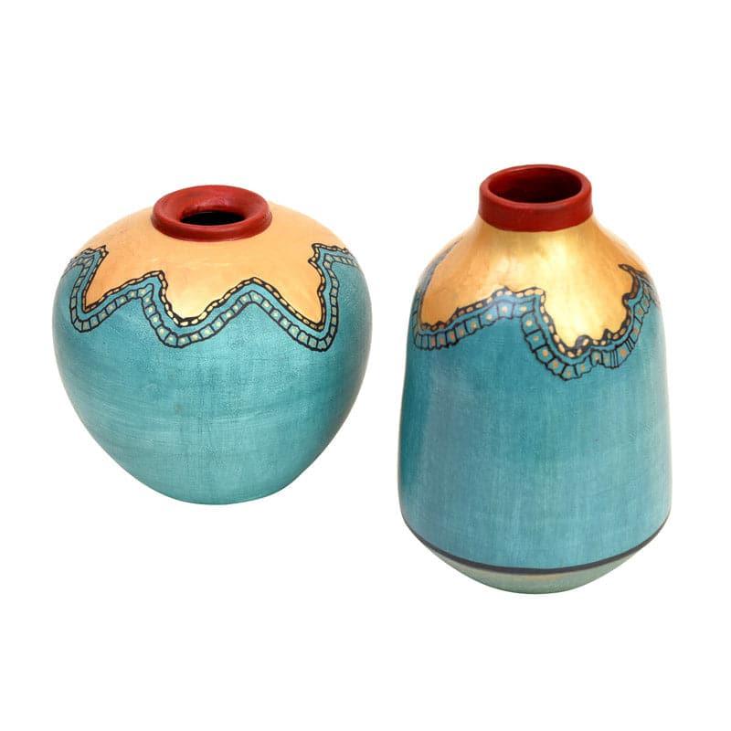 Buy Kachoria Tribal Terracotta Vase - Set Of Two Vase from Vaaree