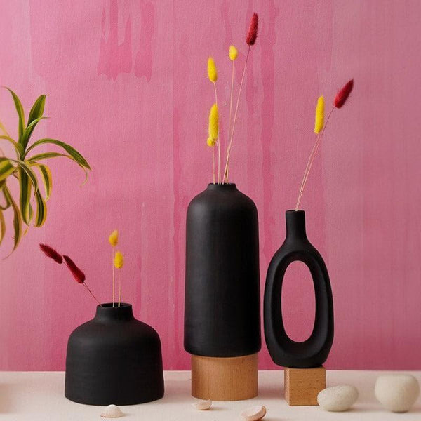 Buy Kein Vase (Black) - Set Of Three Vase from Vaaree