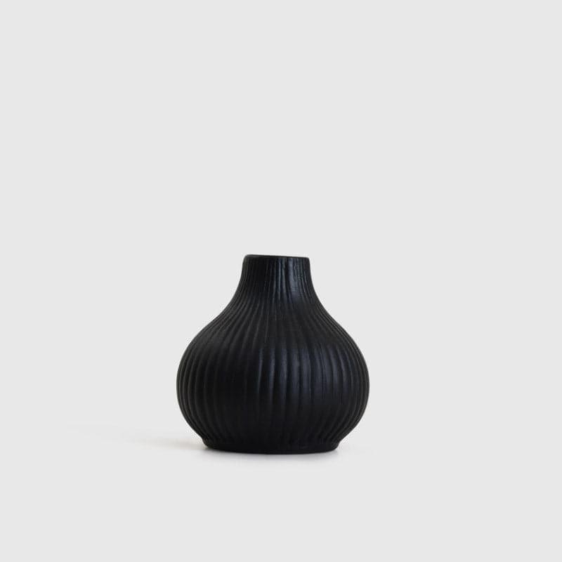 Buy Kella Vase - Black Vase from Vaaree