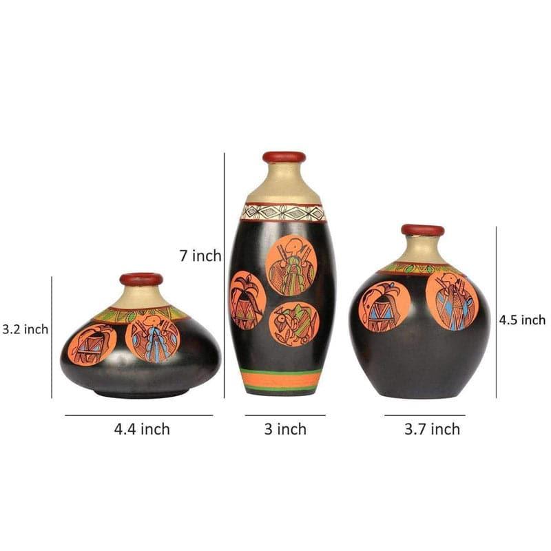 Buy Levanda Tribal Terracotta Vase - Set Of Three Vase from Vaaree