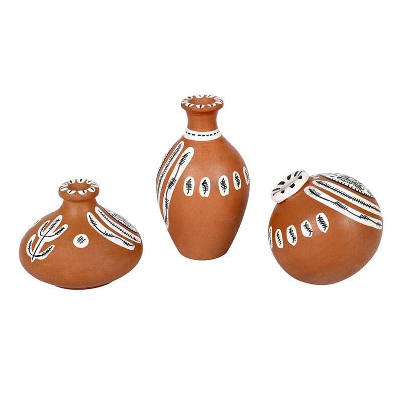 Buy Maroa Tribal Terracotta Vase - Set Of Three Vase from Vaaree