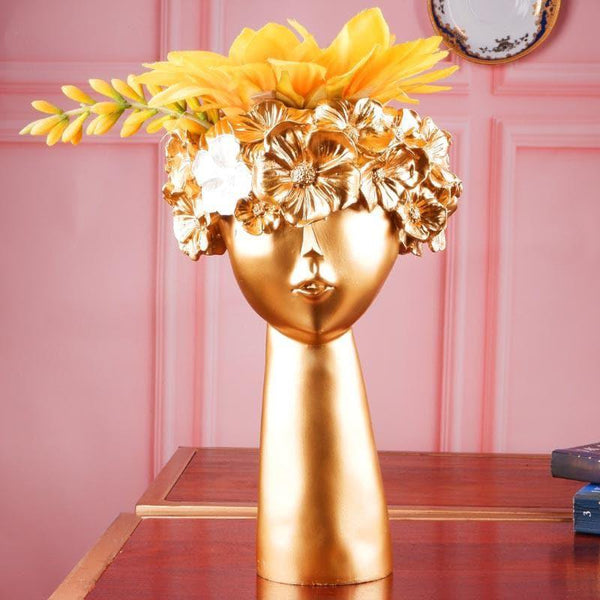 Buy Vase - Montana Pout Vase at Vaaree online