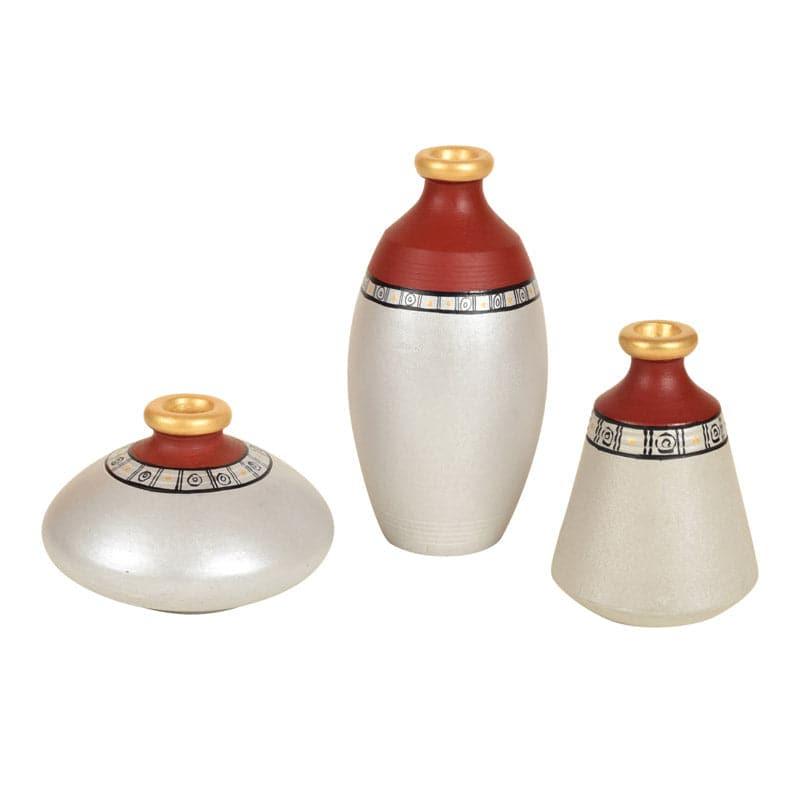 Buy Musike Tribal Terracotta Vase - Set Of Three Vase from Vaaree