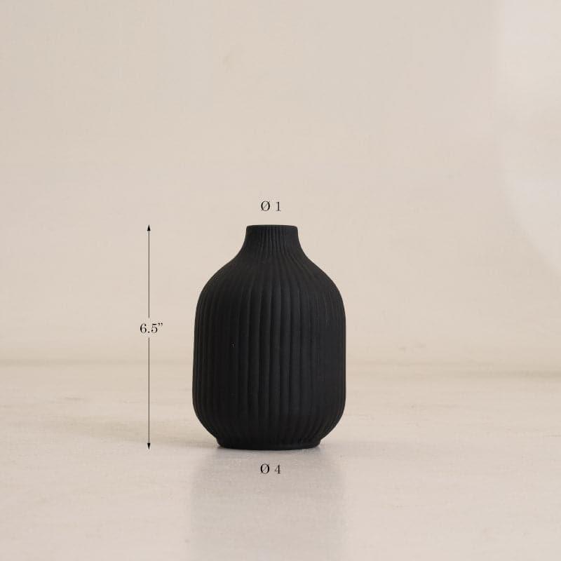 Buy Nezi Vase - Black Vase from Vaaree