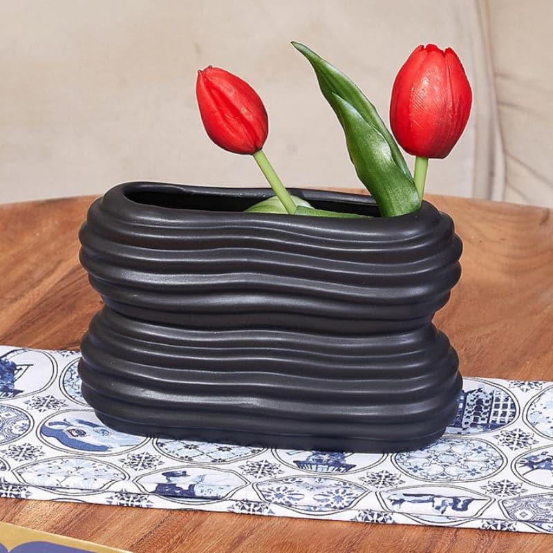 Buy Ogna Stripe Vase - Black Vase from Vaaree