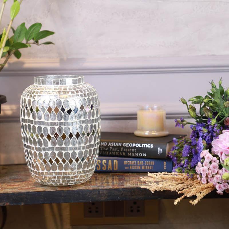 Buy Polaris Mosaic Short Vase Vase from Vaaree