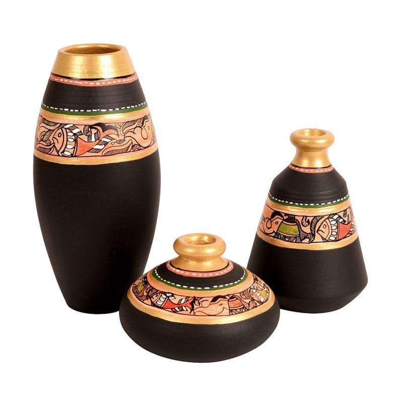 Buy Poshell Tribal Terracotta Vase - Set Of Three Vase from Vaaree