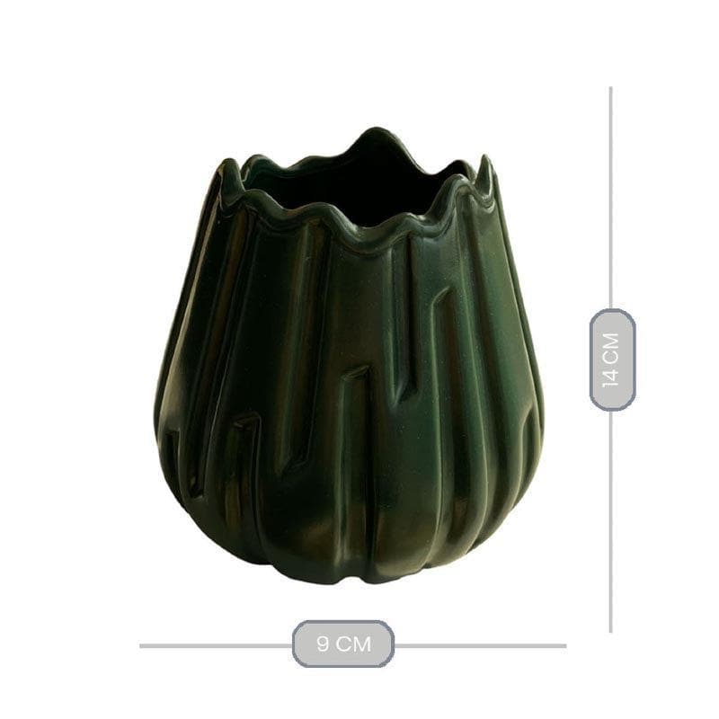 Buy Quirky Pottery Vase - Green Vase from Vaaree