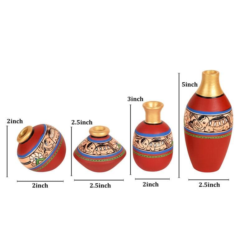 Buy Rasham Tribal Terracotta Vase - Set Of Three Vase from Vaaree