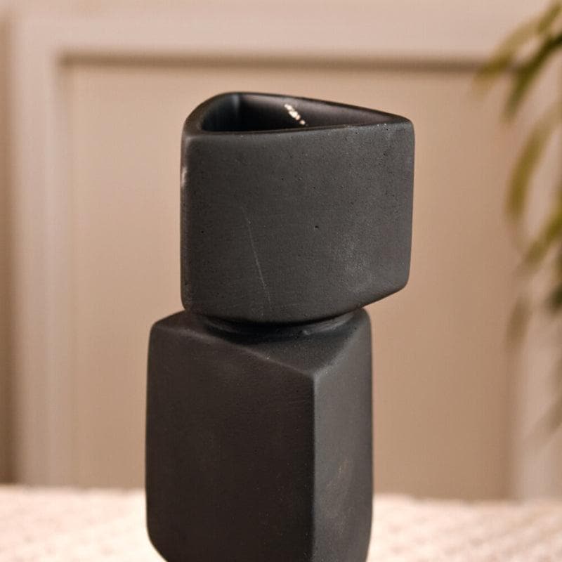 Buy Rock Stack Vase - Black Vase from Vaaree