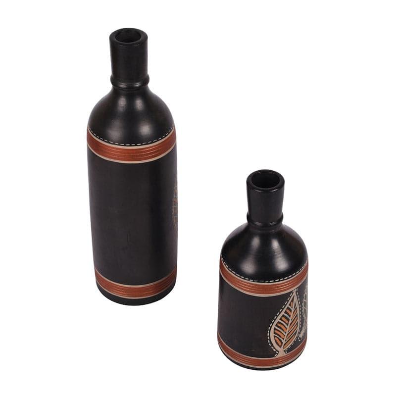 Buy Rufaro Tribal Terracotta Vase - Set Of Two Vase from Vaaree