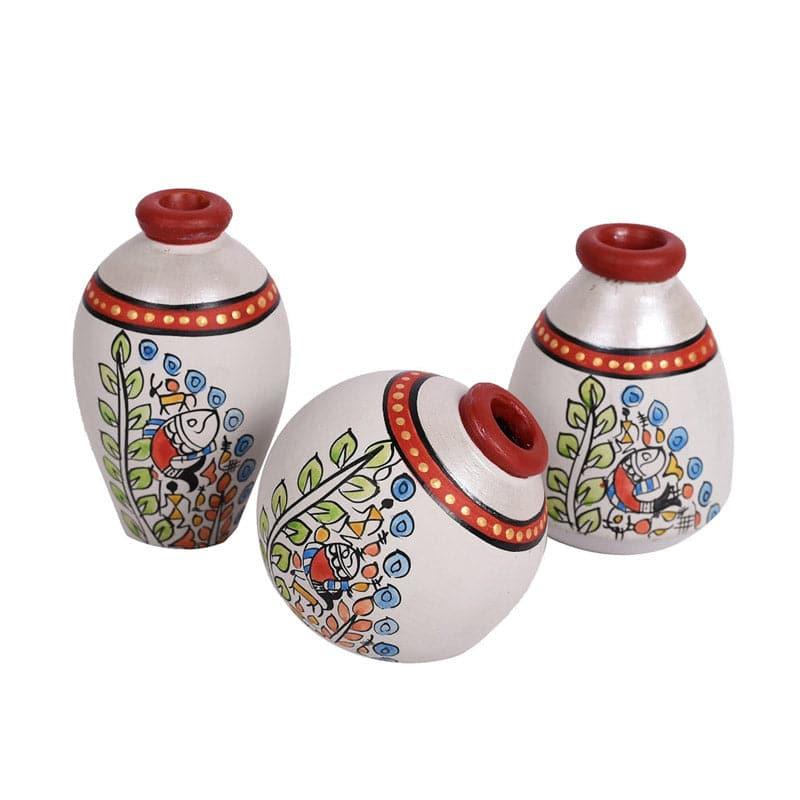 Buy Rykera Tribal Terracotta Vase - Set Of Three Vase from Vaaree