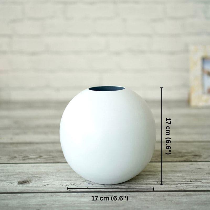 Buy Sawera Metal Vase (White) - Big Vase from Vaaree