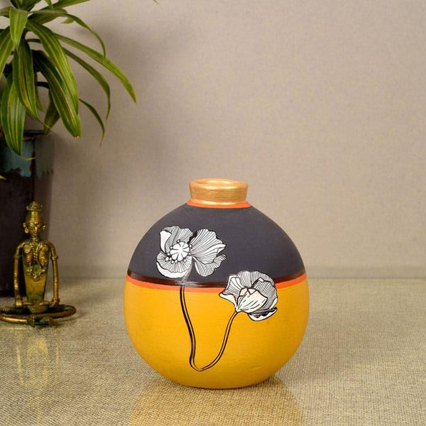 Buy Sunflower Bliss Round Vase Vase from Vaaree