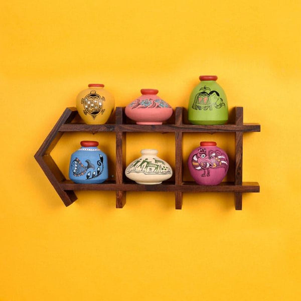 Wall Accents - Bosa Wall Shelf With Madhubani Pot - Set Of Seven