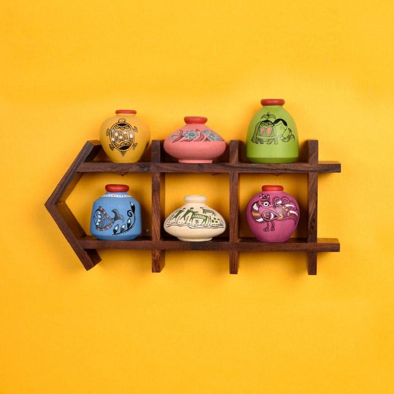 Buy Bosa Wall Shelf With Madhubani Pot - Set Of Seven Wall Accents from Vaaree