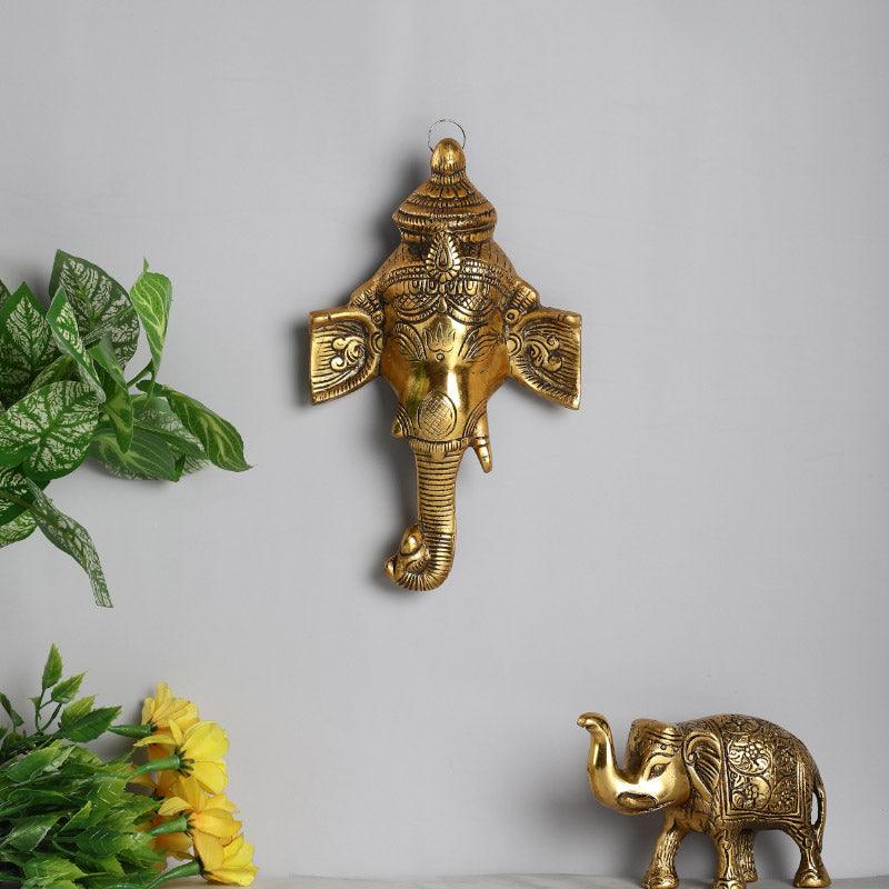 Buy Lord Lamboara Wall Accent Wall Accents from Vaaree