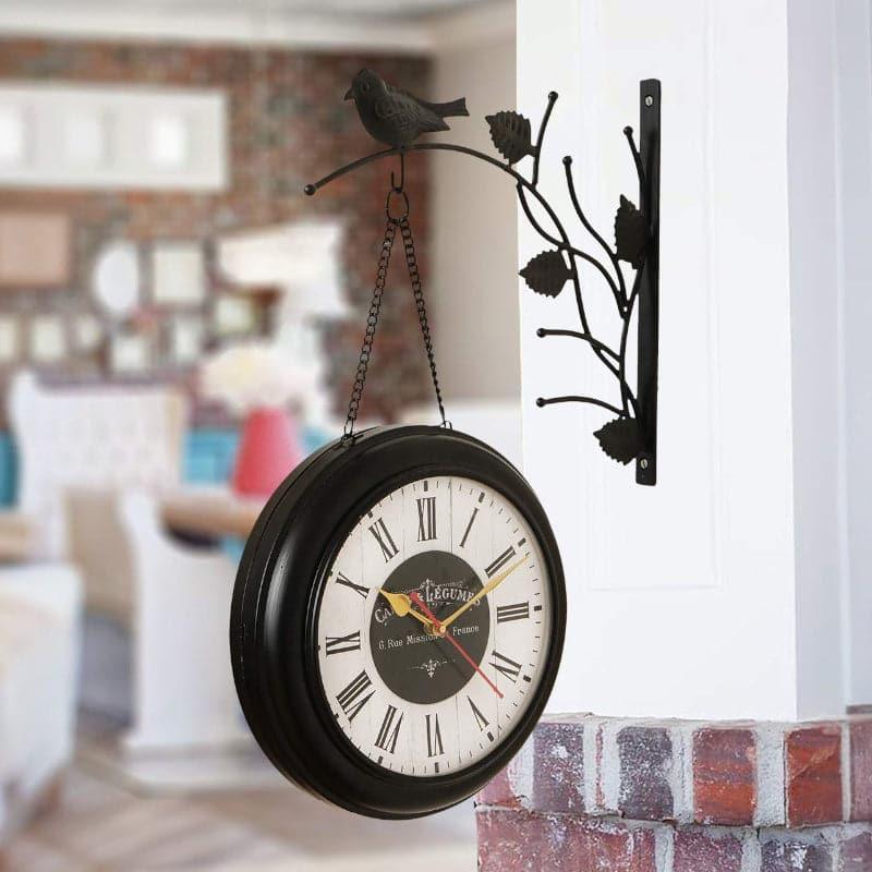 Buy Akamu Wall Clock Wall Clock from Vaaree