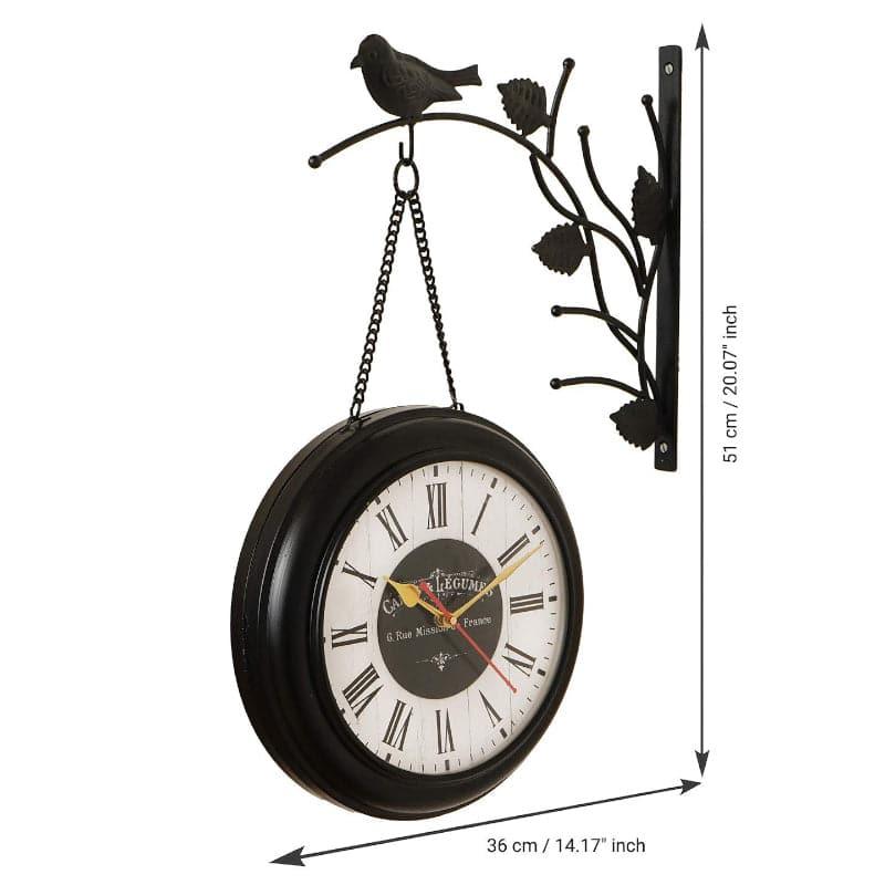 Buy Akamu Wall Clock Wall Clock from Vaaree