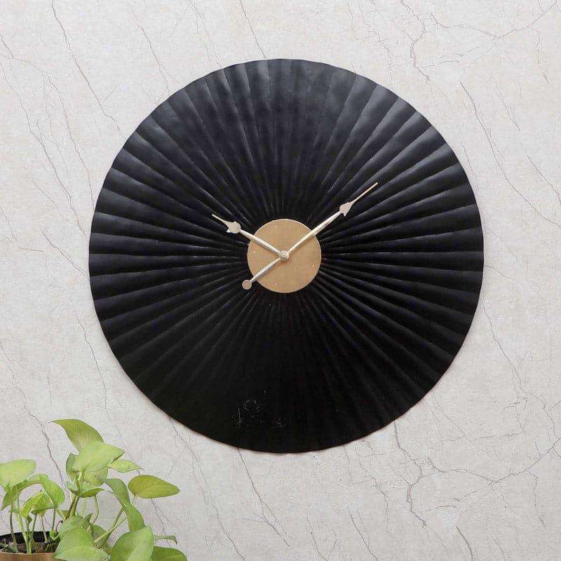 Buy Tonza Wall clock Wall Clock from Vaaree