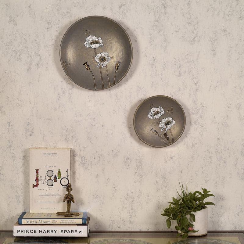 Buy Wall Plates - Daisy Dip Wall Plate - Set Of Two at Vaaree online