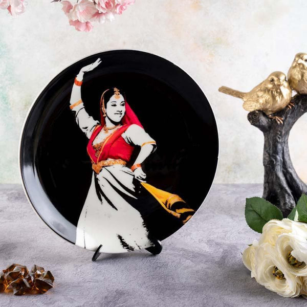 Buy Kathak Dance Of India Inspired Decorative Plate Wall Plates from Vaaree