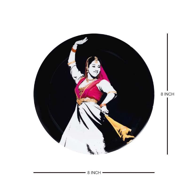 Buy Kathak Dance Of India Inspired Decorative Plate Wall Plates from Vaaree