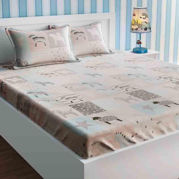 Buy Jungle Party Bedsheet at Vaaree online | Beautiful Bedsheets to choose from