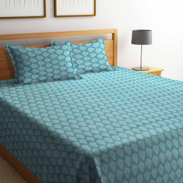 Buy Hi-Pine Bedcover at Vaaree online | Beautiful Bedcovers to choose from
