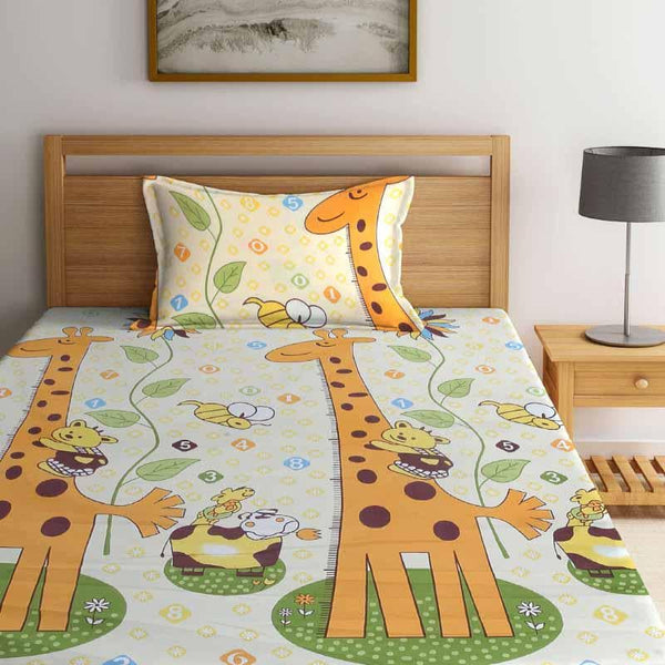 Buy Jungle Mania Printed Bedsheet at Vaaree online | Beautiful Bedsheets to choose from
