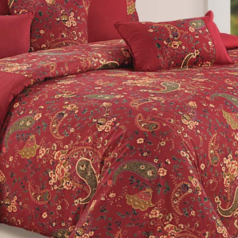 Buy Pretty Paisley Comforter at Vaaree online | Beautiful Comforters & AC Quilts to choose from