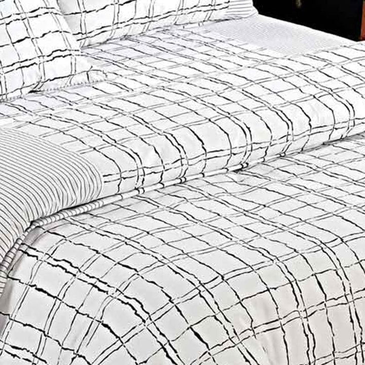 Buy Always in Style Comforter at Vaaree online | Beautiful Comforters & AC Quilts to choose from