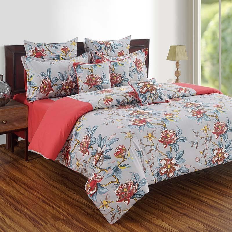 Buy Flattering Florals Comforter at Vaaree online | Beautiful Comforters & AC Quilts to choose from